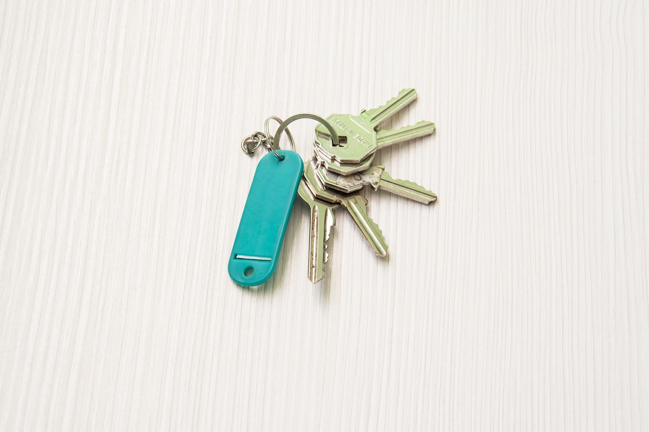 keys, home, door keys-2070722.jpg